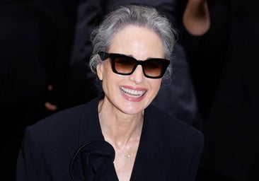 Plata discreta, el color que te ayuda a lucir las canas sin hacerte parecer mayor